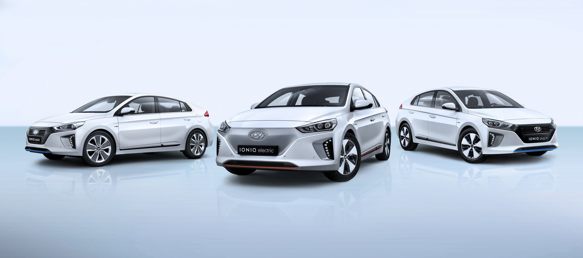 Hyundai Ioniq La Prima Auto Ibrida Ibrida Plug In Ed Elettrica