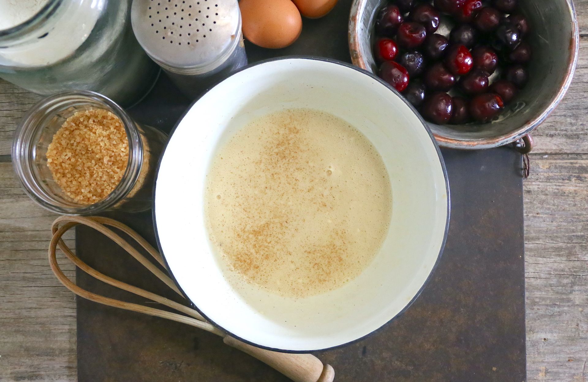 Il composto per la pastella del clafoutis © Beatrice Spagoni 