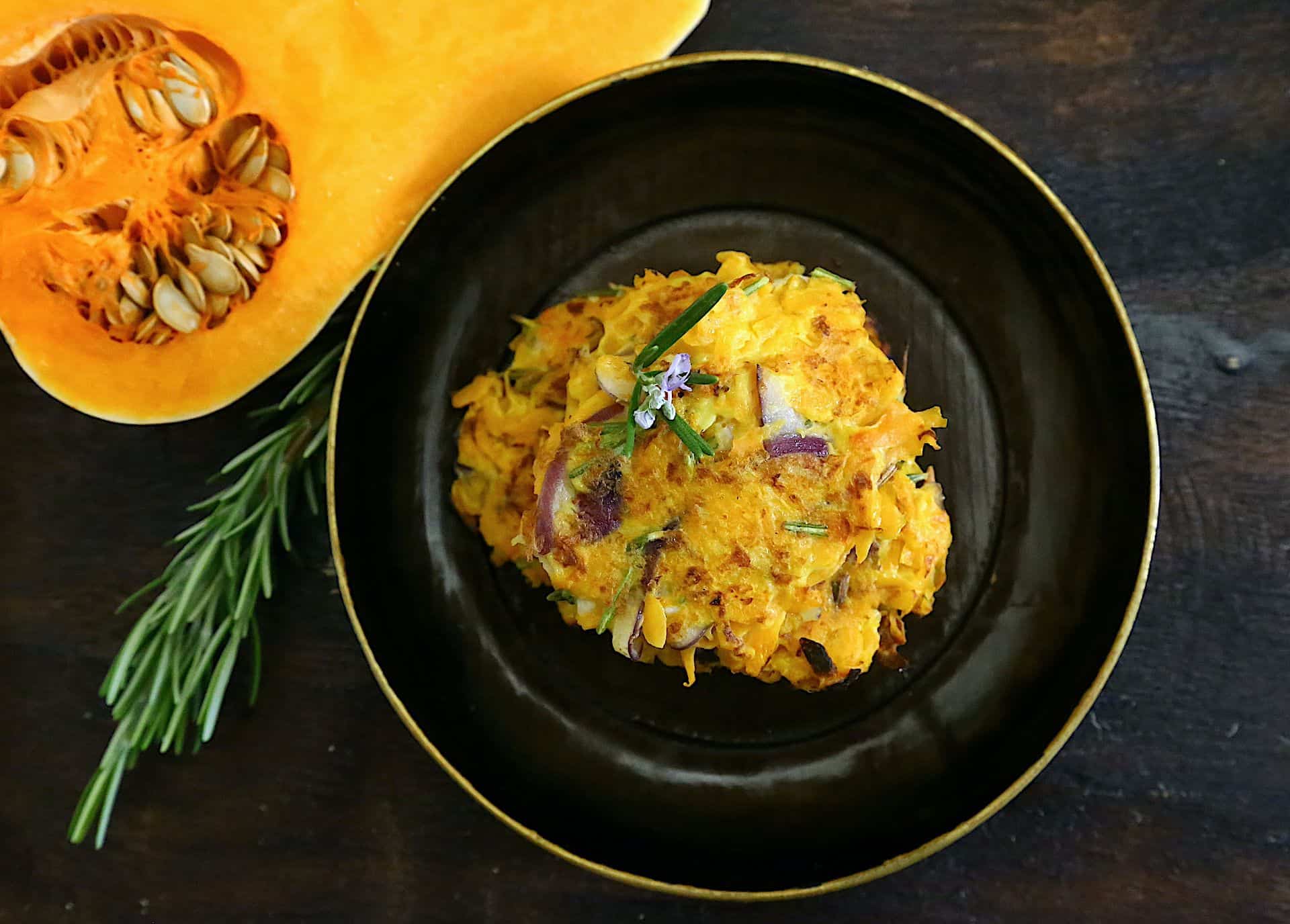 I rösti di zucca e cipolla al rosmarino serviti © Beatrice Spagoni 