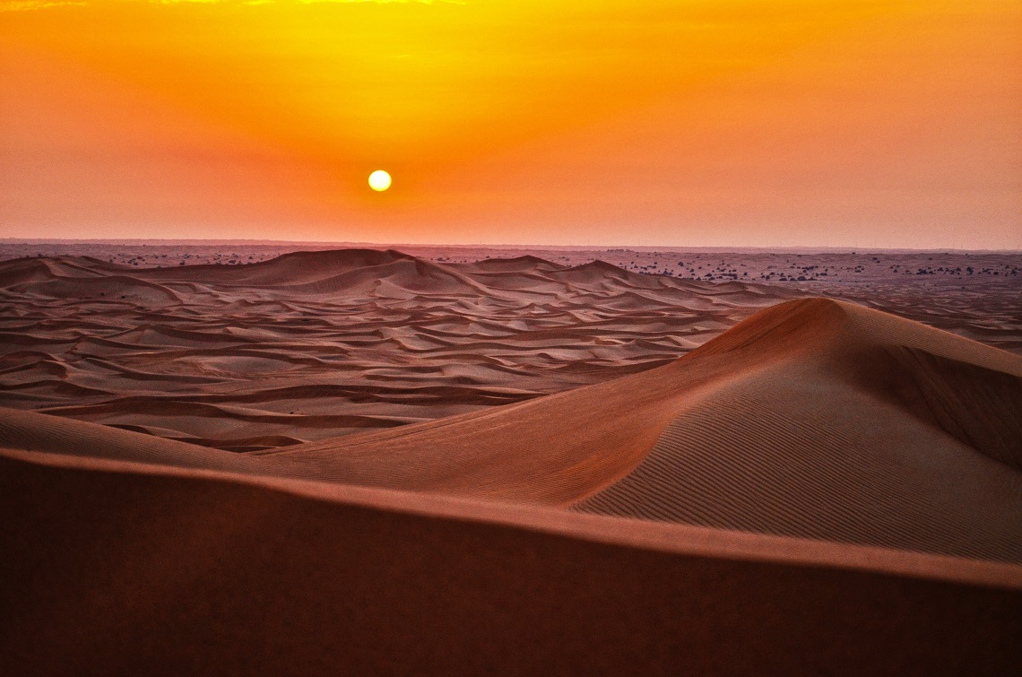 In viaggio attraverso i paesaggi suggestivi del deserto marocchino con