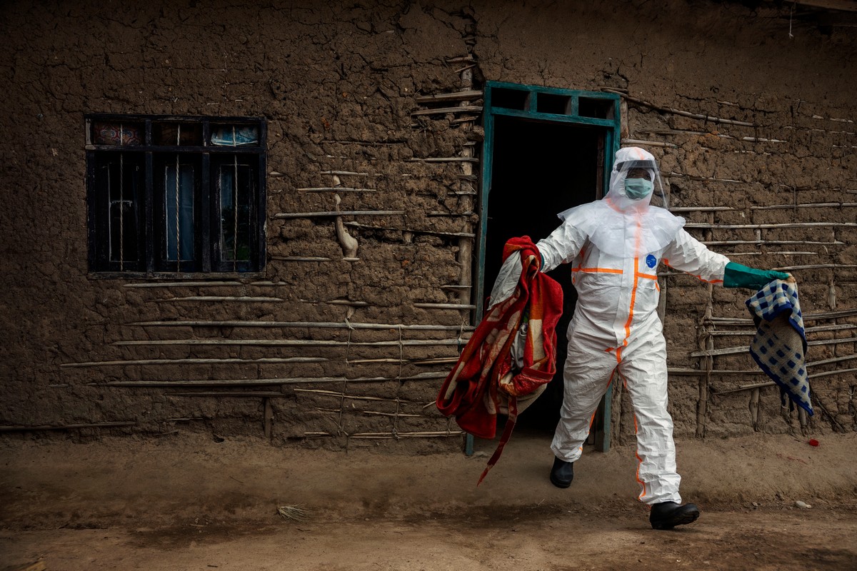 Ebola esiste. Il racconto di una giornata in Congo, nel cuore dell