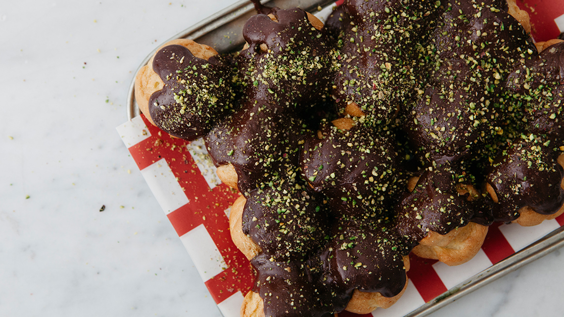 profiteroles alla crema di pistacchio