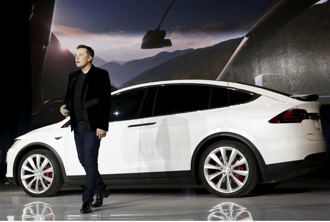 Tesla Model X La Nuova Idea Di Elon Musk Prezzo E Dati