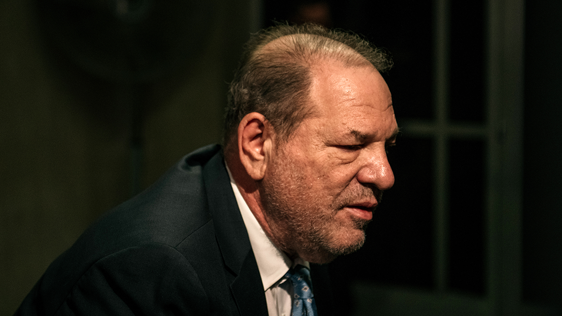 Harvey Weinstein è stato condannato a 23 anni di reclusione per violenza sessuale e stupro